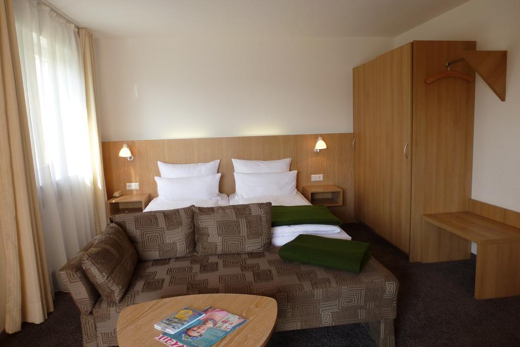 Hotel Alpenblick Garni Uberlingen Pokój zdjęcie