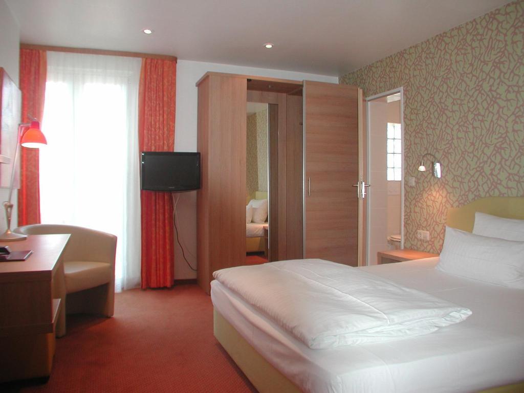 Hotel Alpenblick Garni Uberlingen Pokój zdjęcie